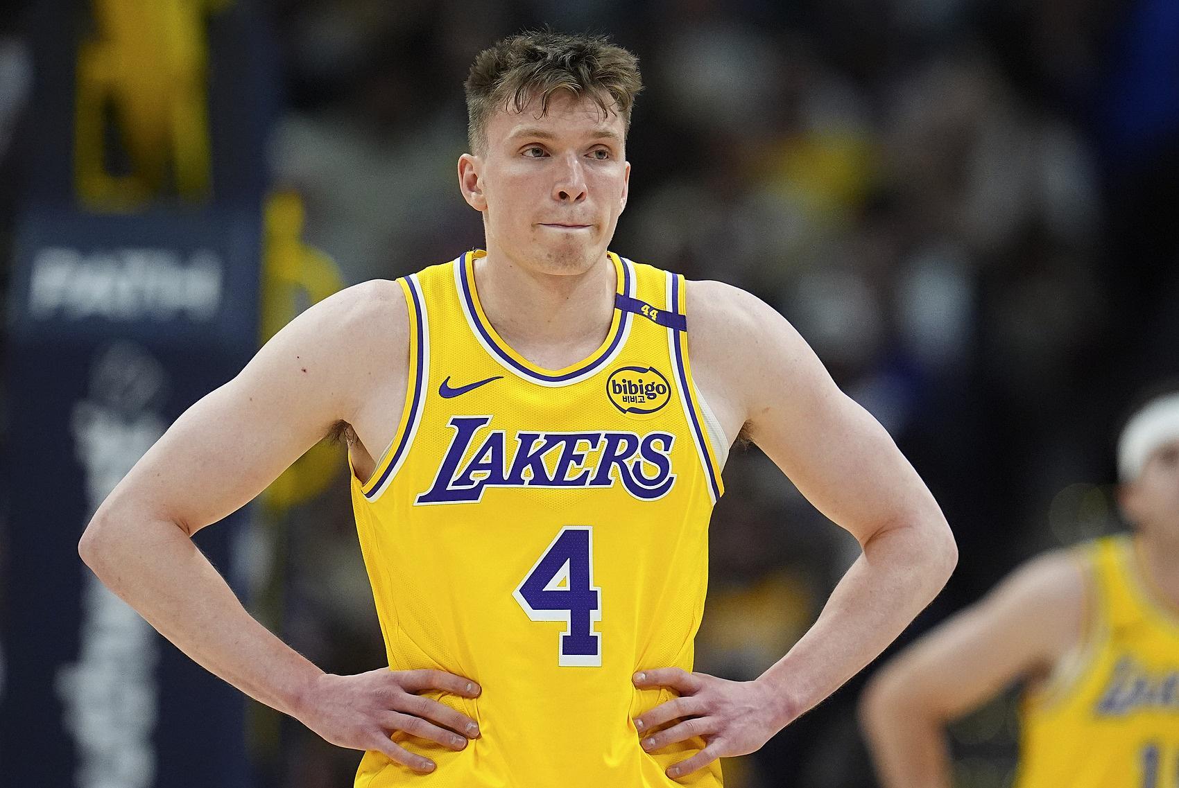 星空体育app下载-惨不忍睹！湖人全场罚球13中5 克内克特4中1